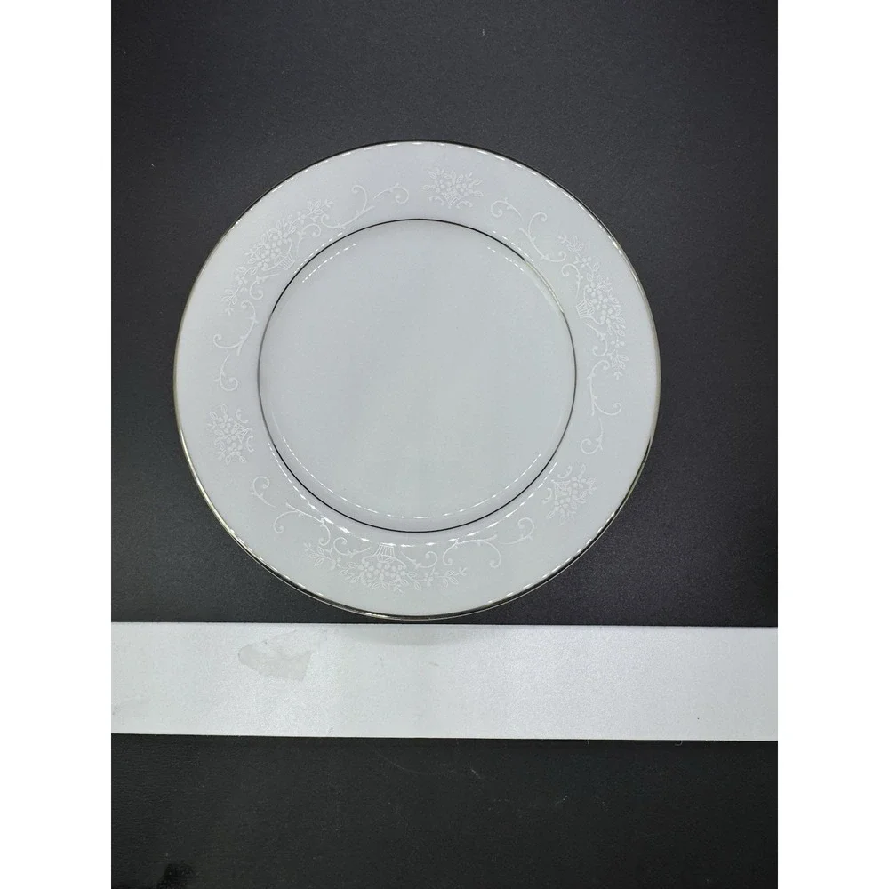 Vintage Noritake‎ Whitehall 6115 Platinum Trim Bread Dessert Plate